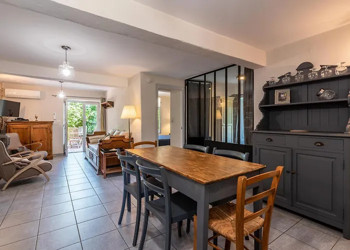 Casa de Férias Locations De La Casette D'araggio *